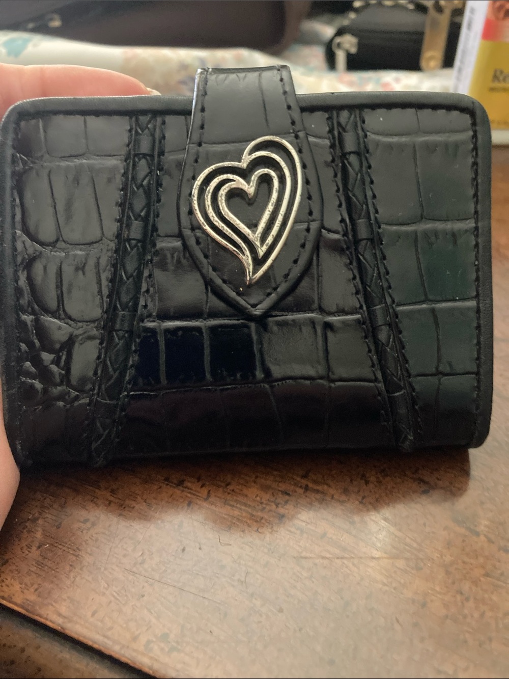 Brighton NWT Infinity Heart Small Wallet. Black moc. croc & pebbled leather.